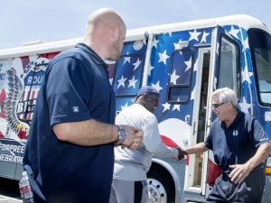 AZ charity walks cross-country for veterans and their families